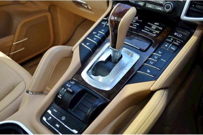Tokyo: 1-day Private Customizable VIP Tour--Porsche Cayenne - Additional Services and Accessibility