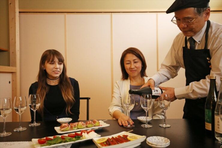 Tokyo: 7 Kinds of Sake Tasting With Japanese Food Pairings - Sweet Sake With Traditional Japanese Desserts