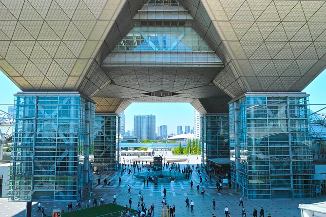 Tokyo Architecture and Contemporary Art Walking Tour With a Local Guide - Iconic Buildings and Landmarks