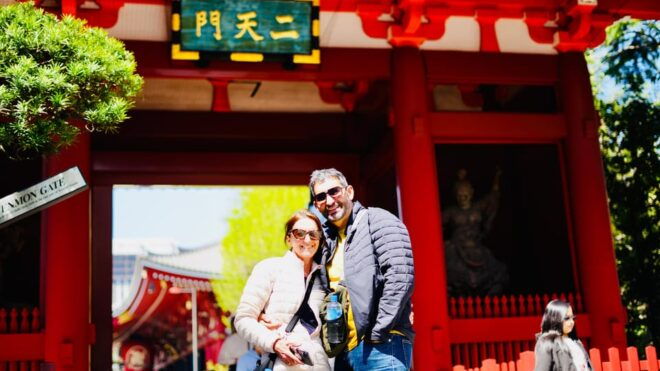 Tokyo: Asakusa Historical Guided and PhotoShoot Eating Tour - Experience and Food
