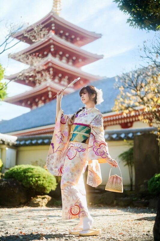 Tokyo Asakusa Kimono Rental & Commemorative Photo Shoot (Provided by HANAYAKA Hanakawado) - Who will appreciate HANAYAKA most?