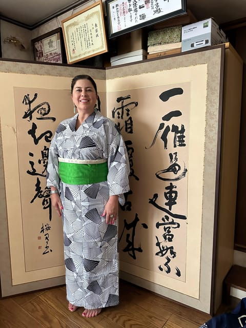 Tokyo: Authentic Japanese Dance Class, Kimono & Souvenirs - Meeting Point Details