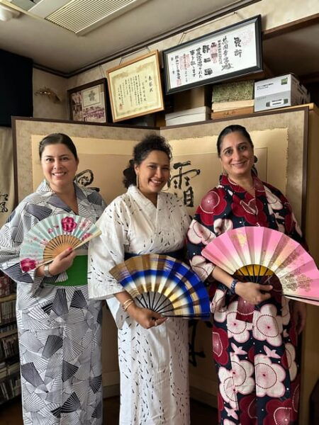 Tokyo: Authentic Japanese Dance Class, Kimono & Souvenirs - Souvenir Shopping Experience