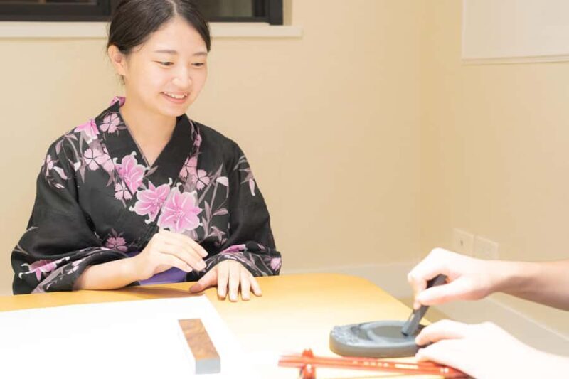 Tokyo: Calligraphy Class at Japanese Room in Shibuya - Discover the Art of Japanese Calligraphy in Shibuya
