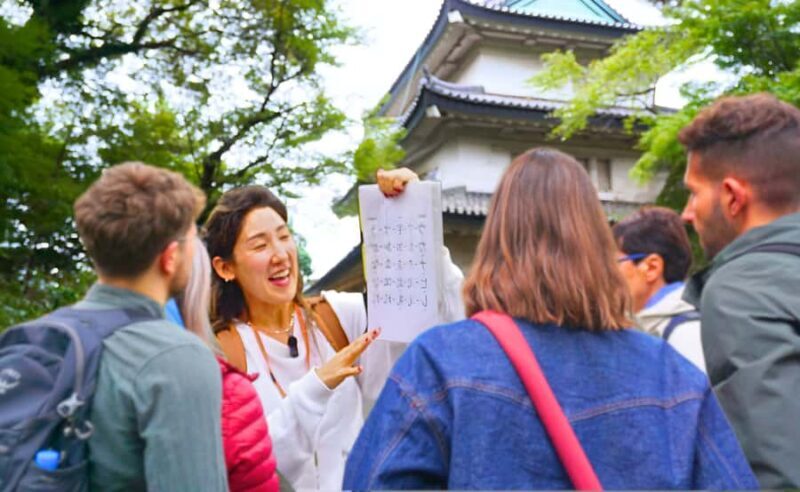 Tokyo Castle: Imperial Palace, Shogun & Garden Walking Tour - The Guide Experience
