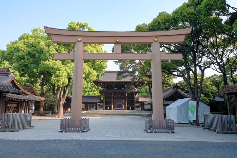 Tokyo City, Shinjuku & Shibuya One Day City Exploration Walking Tour - A full day linking two sides of Tokyo