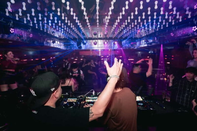 Tokyo: Cross Roppongi Karaoke Nightclub Ticket (For Foreign) - Good To Know