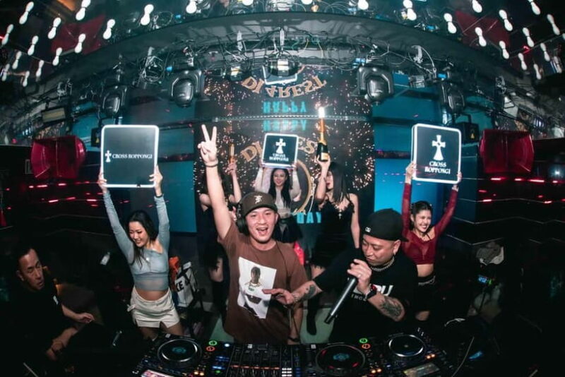 Tokyo: Cross Roppongi Karaoke Nightclub Ticket (For Foreign) - Good To Know