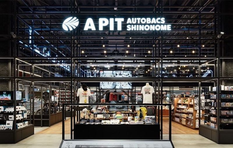 Tokyo Daikoku & Rainbow Bridge Half-Day Tour with Car Parts Store - The parts store is more than a souvenir stop
