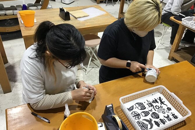 Tokyo: Day Trip to Lake Kawaguchi and Craft Experience - Luggage and Crafts