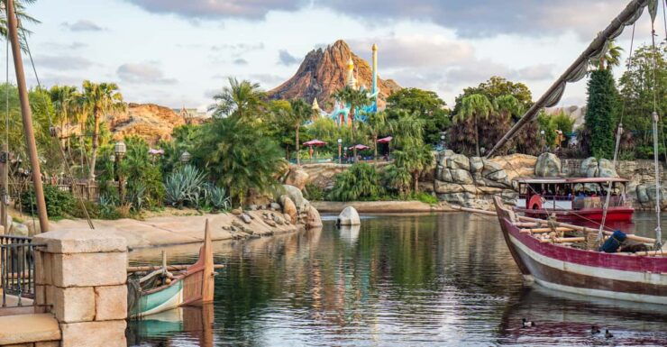 Tokyo Disneyland or Disneysea Door to Door Shared Transfer - Good To Know
