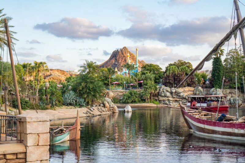 Tokyo Disneyland or DisneySea Ticket & Door to Door Transfer - Good To Know