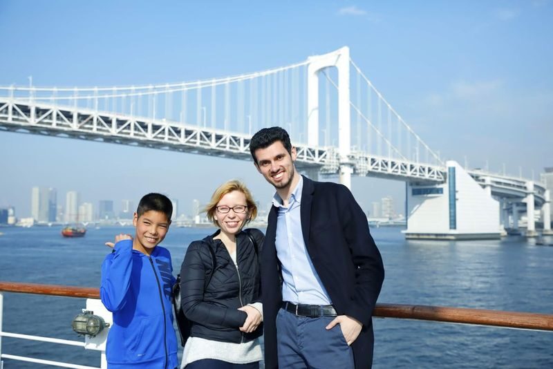Tokyo Dynamic Full Day Tour: Matcha, Bay Cruise & Lunch - One day, several very different Tokyos
