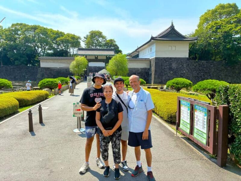 Tokyo: Edo Castle Ruins & Imperial Palace East Garden Tour - Good To Know