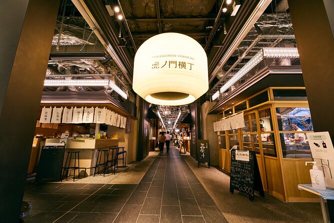 Tokyo Exclusive Walking Night Art and Barhopping Tour - Barhopping and Nightlife