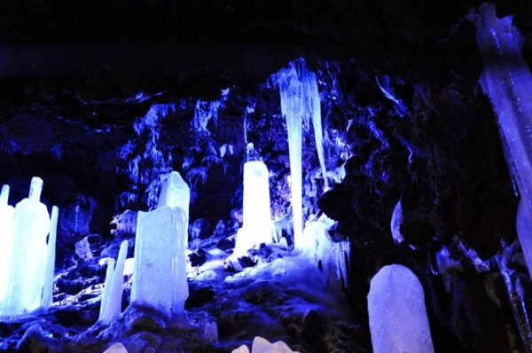 Tokyo: Fuji Wind & Ice Cave, Ninja Village & Hot Spring Tour - Transportation Details