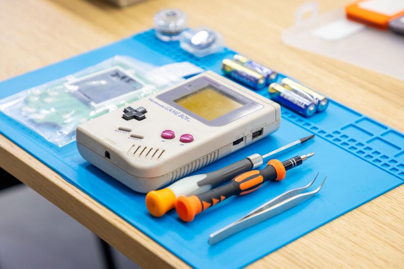 Tokyo: Game Boy Mod Workshop in Akihabara (Original/Advance) - The history and game session add more than nostalgia