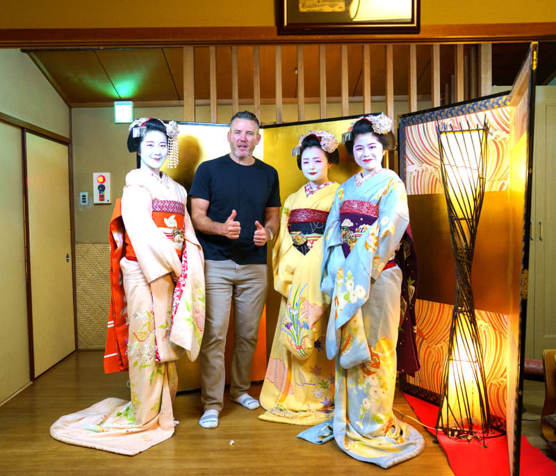 Tokyo Geisha Meet & Performance Small Group Tour - Traditional dances accompanied by folk songs