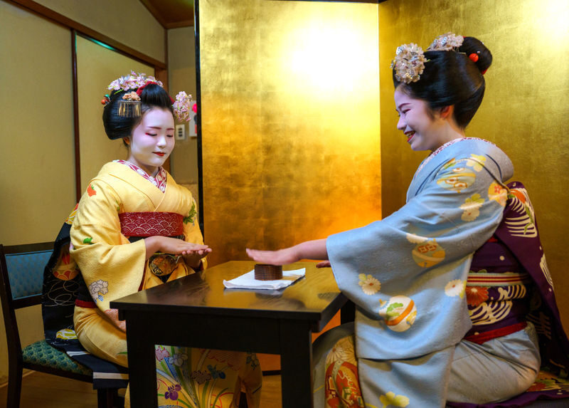 Tokyo Geisha Meet & Performance Small Group Tour - Booking details worth checking