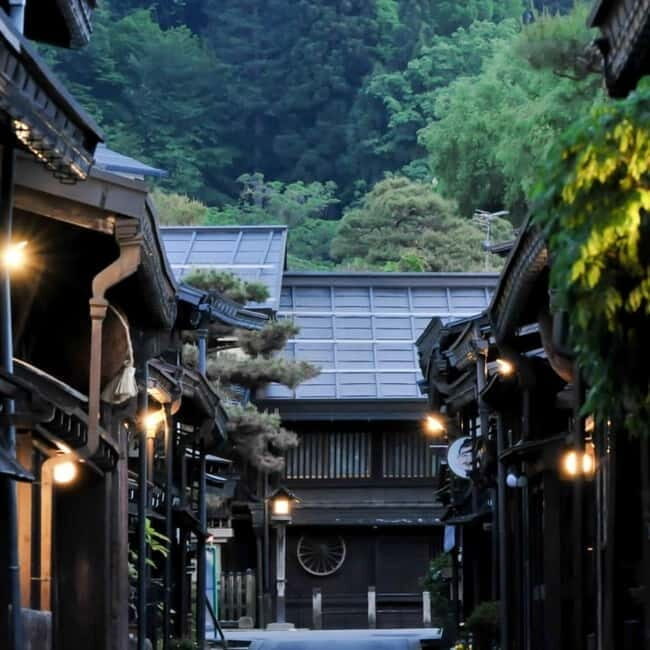 Tokyo: Hida Takayama & Shirakawa-go Day Trip with Guide - An In-Depth Look at the Tour Experience  