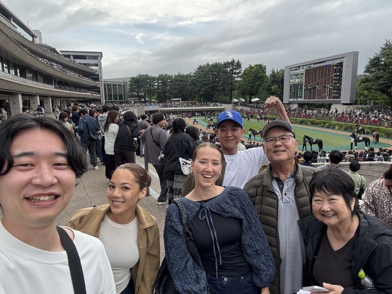 Tokyo Horse Racing Experience with Local Fan - Oi Racecourse after dark