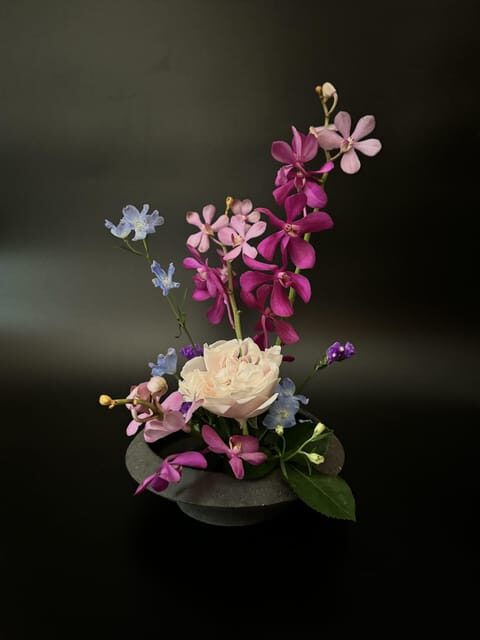 Tokyo: Ikebana Workshop at Ginza - Practical Details: Price, Language, and Accessibility