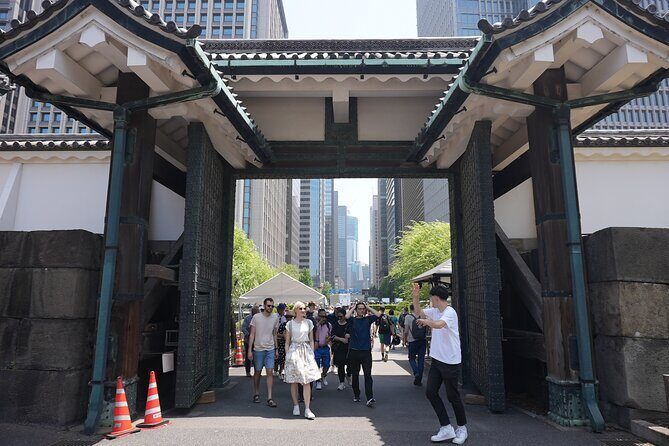 Tokyo: Imperial Palace and Shogun Historical Walking Tour - Why This Tour Is a Great Choice