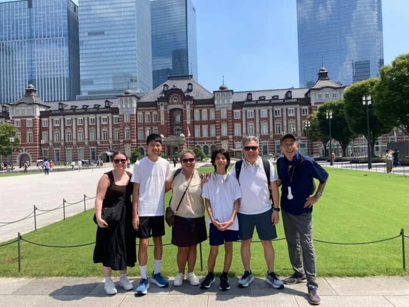 Tokyo: Imperial Palace East Gardens and Tokyo Station Tour - Good To Know