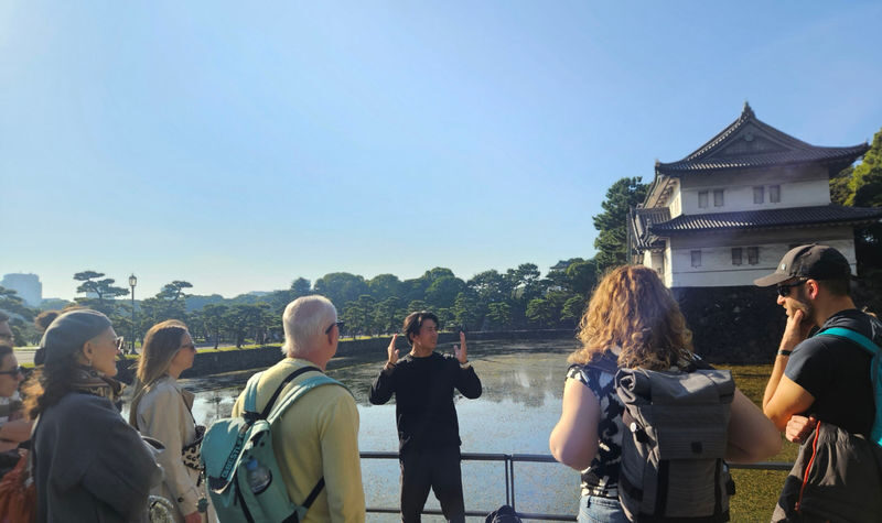 Tokyo Imperial Palace East Gardens Half-Day Small Group Walking Tour - Key points to know