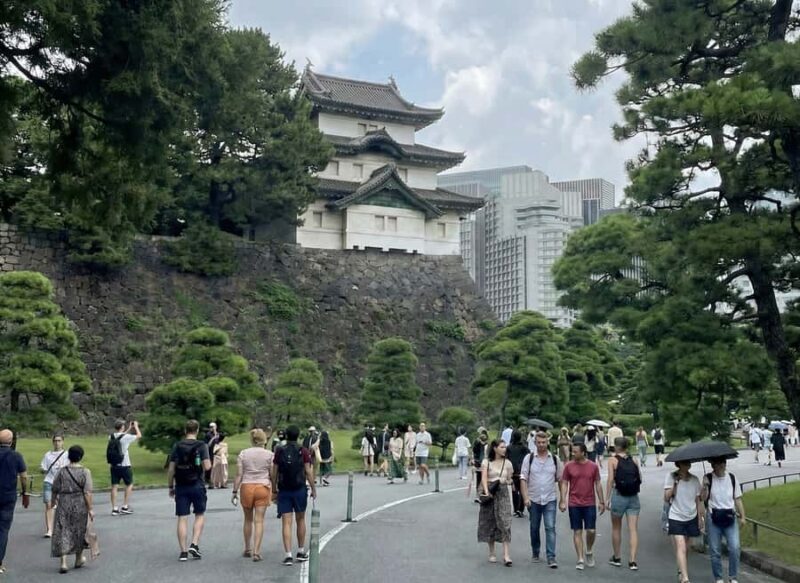 Tokyo: Imperial Palace, Edo Castle Ruins & Samurai Secrets - Good To Know