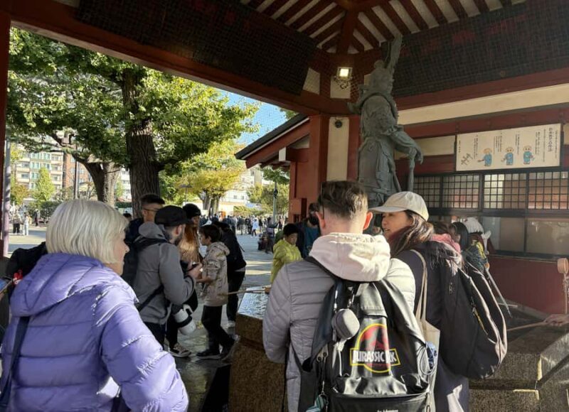 Tokyo: Imperial Palace Ruins & Samurai History Tour - Exploring Hyakunin Bansho Guardhouse and Tenshudai  