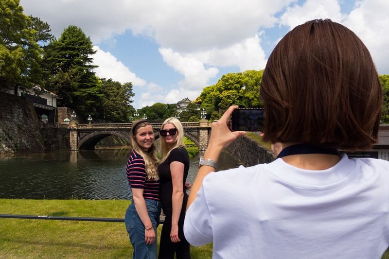 Tokyo: Imperial Palace & Shogun Castle Walking Tour - The Hundred-Man Guardhouse
