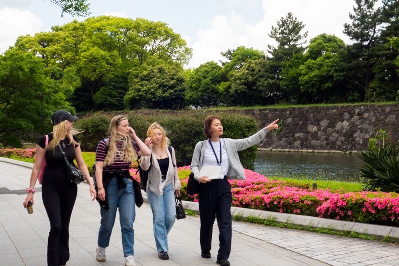 Tokyo: Imperial Palace & Shogun Castle Walking Tour - East Gardens: a quieter change of pace
