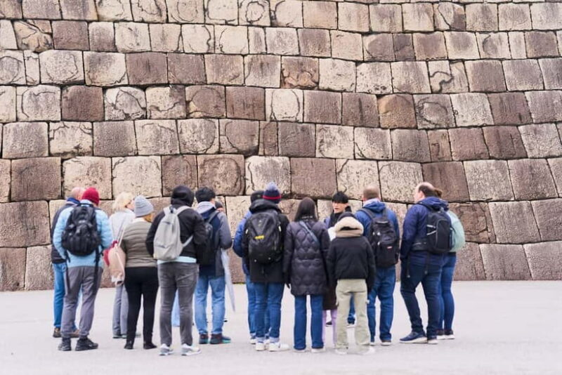 Tokyo: Imperial Palace & Tokyo Castle History Walking Tour - The Tour Experience: A Deep Dive
