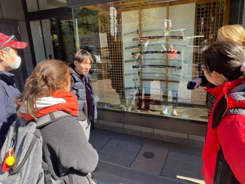 Tokyo: Imperial Palace with Nostalgic Alley Kagurazaka tour - Good To Know