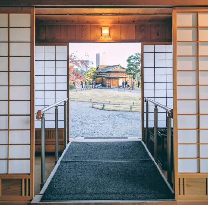 Tokyo: Japanese Garden Tour, Panoramic Train, and Odaiba Bay - Good To Know