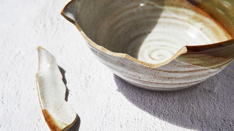Tokyo: Japanese Gold Repair Kintsugi Workshop in Shinjuku - Who should book this Shinjuku workshop?