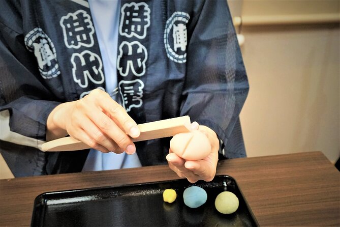 Tokyo Japanese Sweets Making Experience Tour With Licensed Guide - Itinerary for the Tour