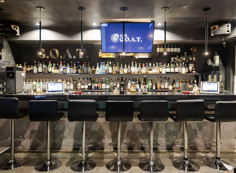 Tokyo: Japanese Whisky Tasting Experience: 10 Whiskies & 5 Snacks - Ten whiskies, not just one famous label