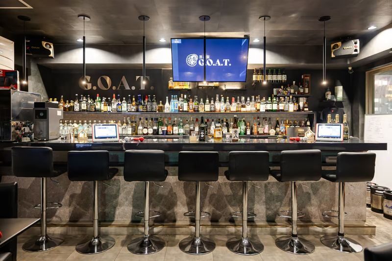 Tokyo: Japanese Whisky Tasting Experience: 10 Whiskies & 5 Snacks - Who will get the most from this tasting