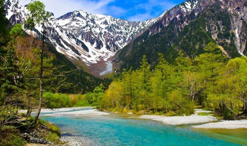 Tokyo Kamikochi & Lake Suwa Full-Day Tour with Bus - A guide can make the scenery easier to read