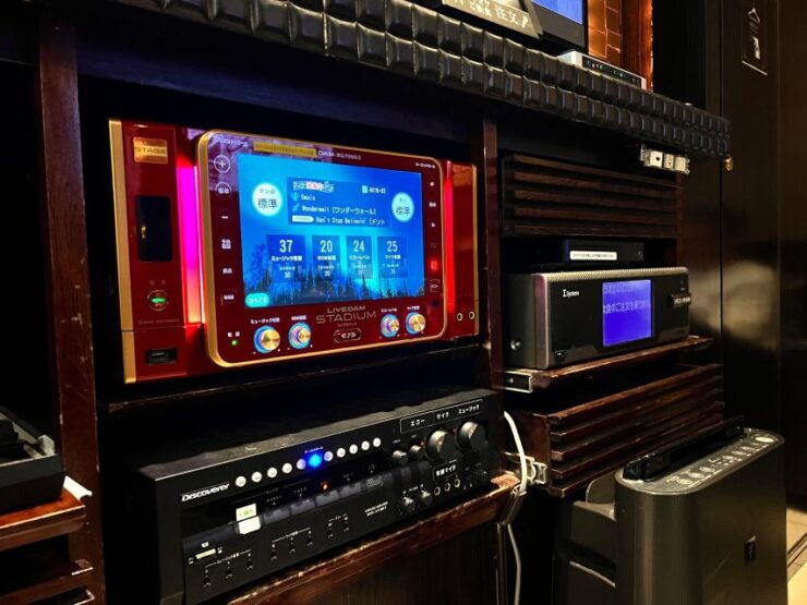 Tokyo: Karaoke Party in Ikebukuro With a Drink - Experience