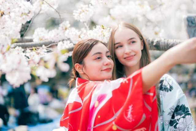 Tokyo Kimono Rental SHIBUI Harajuku Store - Dressing for a Harajuku day