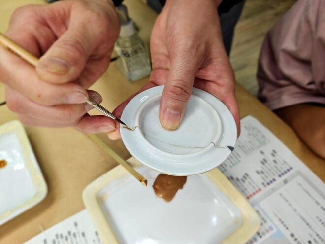 Tokyo: Kintsugi Art Repair Workshop - Preparing for the Workshop