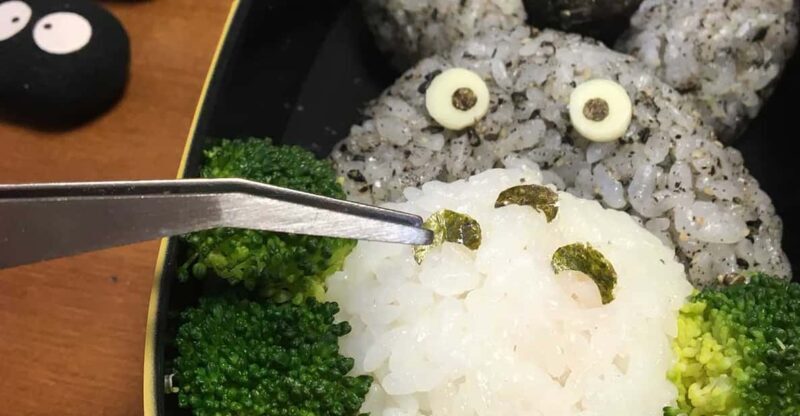 Tokyo: Making a bento box with cute character look - Good To Know