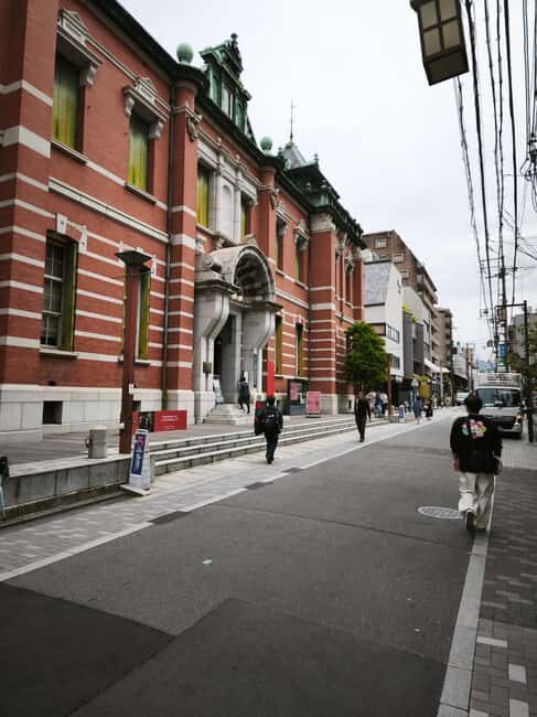 Tokyo: Marunouchi and Imperial Palace Guided Tour - Good To Know