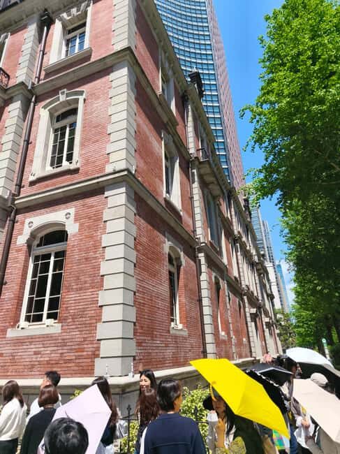 Tokyo: Marunouchi and Imperial Palace Guided Tour - Who Should Consider This Tour?