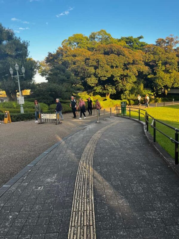 Tokyo: Midnight Halal Ramen and Mosque Tour with Guide - Practical Details: What to Expect and How to Prepare