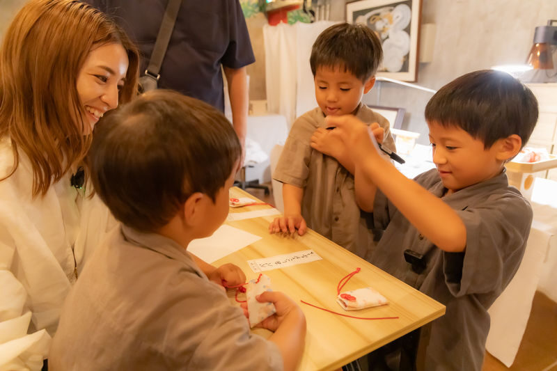 Tokyo Miko Experience: Photo Spots & DIY Shrine Amulet/Bracelet - Should you book it?