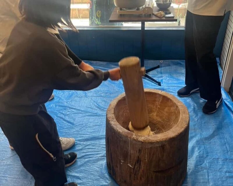 Tokyo: Mochi-Making Experience with Tasting - Engaging Meta Description